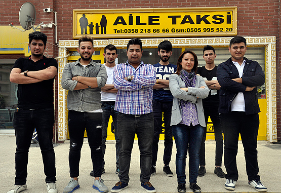 Hibe desteğiyle açtığı taksi durağında 12 kişiye istihdam sağladı