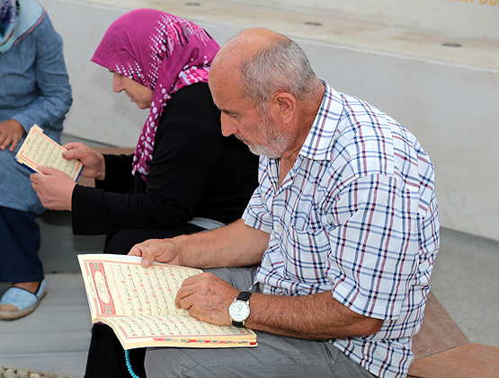 "Şehitler Makamı"nda arife yoğunluğu