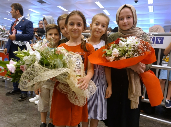 İlk hacı kafilesi yurda döndü