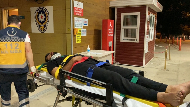 Kontrolden çıkan araç akaryakıt istasyonuna daldı: 1 yaralı