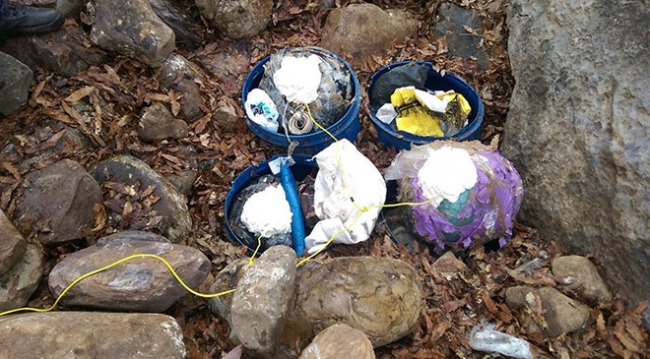 Hakkari'de teröristlerce tuzaklanmış araç imha edildi