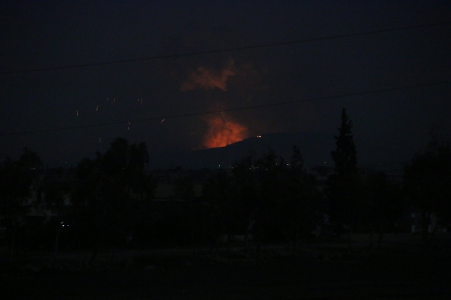 Halep ve Hama'da askeri üslere füze saldırısı