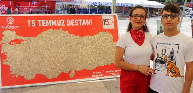 Harçlıklarıyla 15 Temmuz anısına Türkiye haritası yaptılar