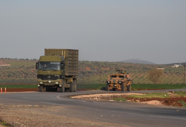 Sınır birliklerine komando ve askeri araç sevkiyatı