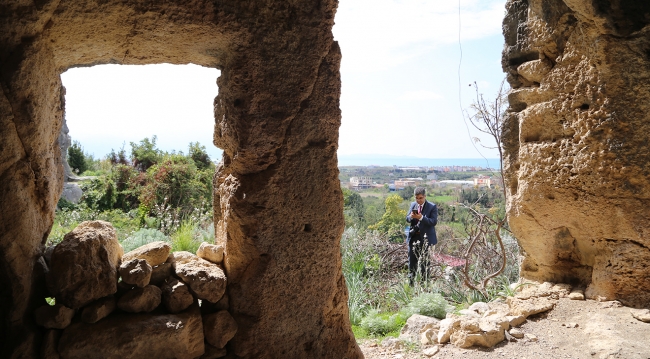 Romalılardan kalma tünel ziyaretçileri büyülüyor