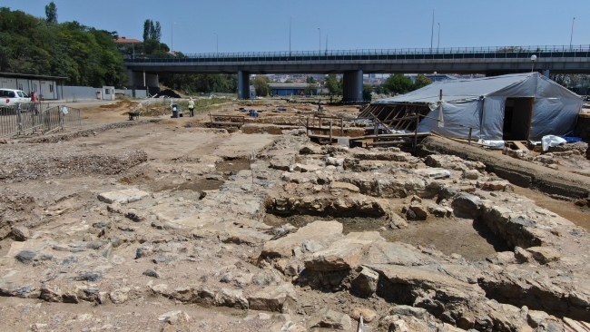 Haydarpaşa Garı'ndaki arkeolojik kazılar tarihe ışık tutuyor