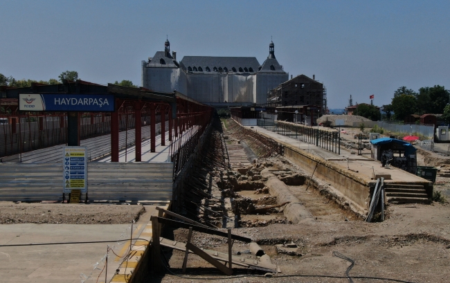 Haydarpaşa Garı'ndaki arkeolojik kazılar tarihe ışık tutuyor