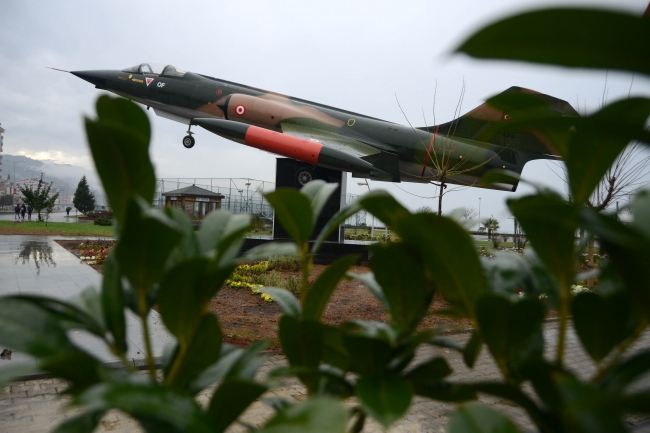 Hava Kuvvetleri Komutanı Küçükakyüz'den memleketine uçak jesti