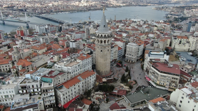 İstanbulluların ve turistlerin büyük ilgi gösterdiği Galata Kulesinin balkonu boş kaldı. Fotoğraf: DHA