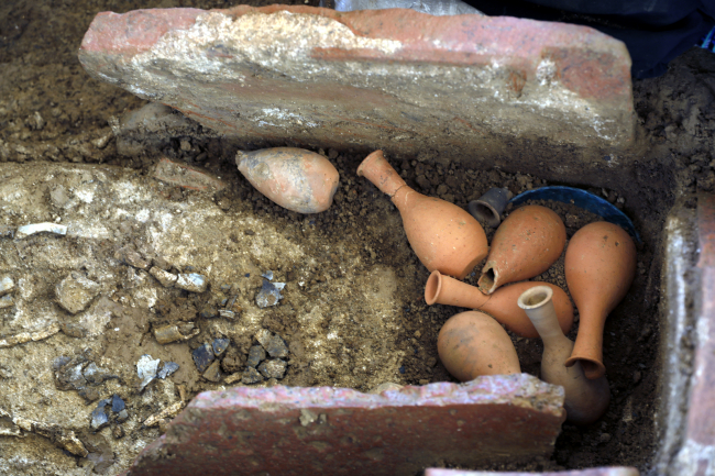 Haydarpaşa Garı kazılarında sürpriz keşif: Anıt mezar bulundu