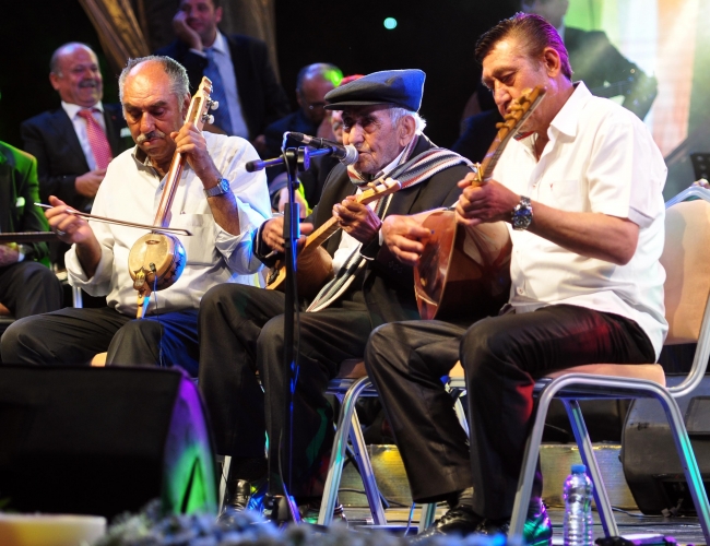 Saz ustası Hayri Dev 85 yaşında hayatını kaybetti