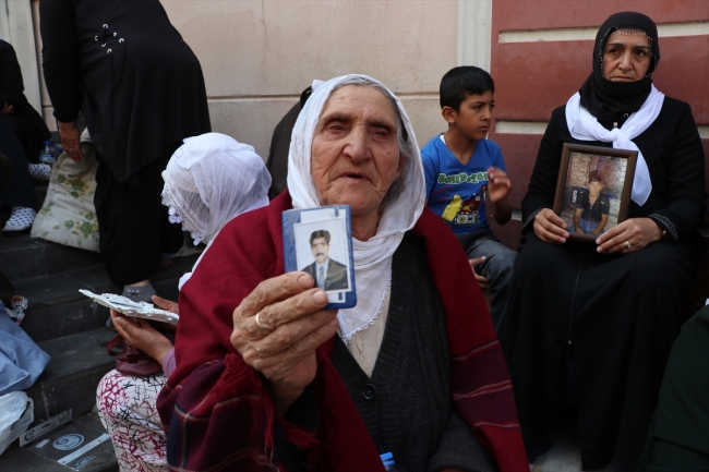 Evlat nöbetine katılan aile sayısı 34'e yükseldi