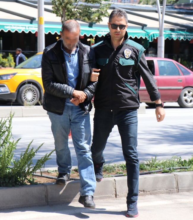 Hurma yüklü tırdan 21 kilo eroin çıktı