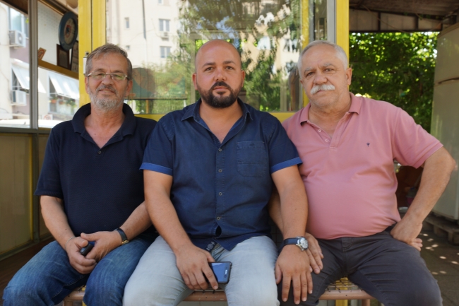 Tedavi edildiği taksi durağının maskotu oldu