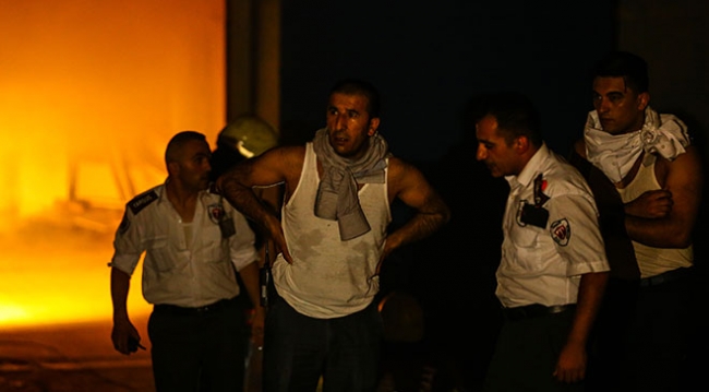 Bakırköy'de fuar merkezinde yangın