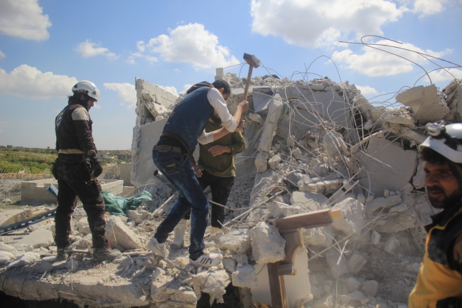 İdlib'de sivil yerleşim yerleri yoğun saldırı altında: 6 ölü, 10 yaralı