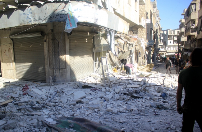 İdlib'de sivil yerleşim yerleri yoğun saldırı altında: 6 ölü, 10 yaralı