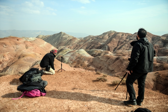 Gökkuşağı Tepeleri doğa tutkunlarının ilgi odağı oldu