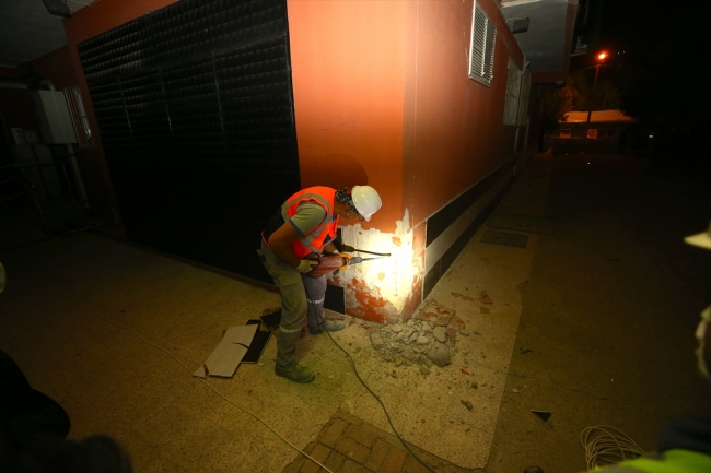 İzmir Bornova ve Bayraklı'da 100 bin bina incelenecek