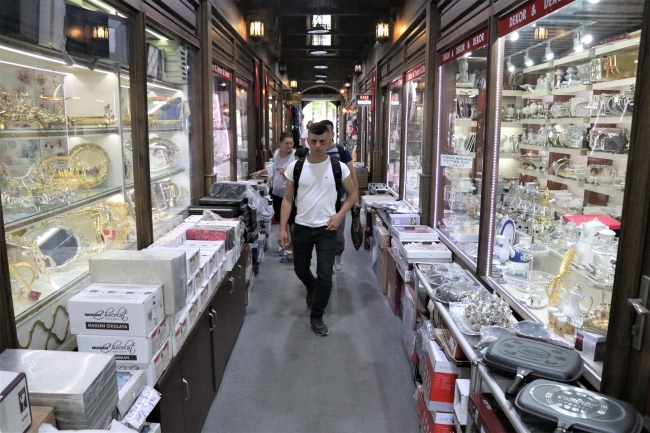 Isparta Firdevs Bey Bedesteni mimarisiyle dikkat çekiyor