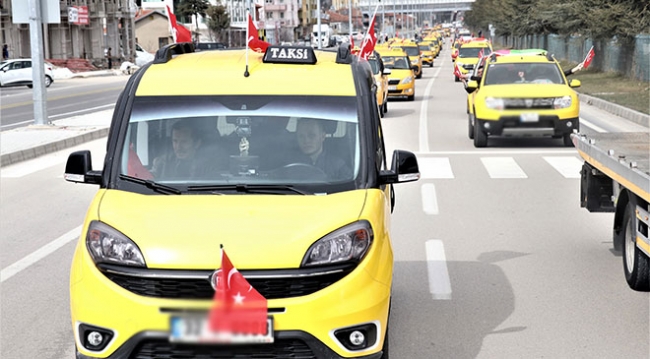 Isparta'da yüzlerce araçla Zeytin Dalı Harekatı'na destek konvoyu