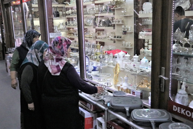 Isparta Firdevs Bey Bedesteni mimarisiyle dikkat çekiyor