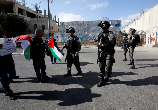 İsrail askerlerinden Batı Şeria ve Gazze'deki gösterilere müdahale