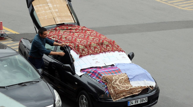 İstanbul'da vatandaşlardan doluya karşı önlemler