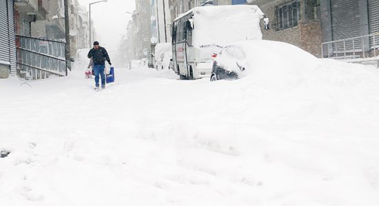 İstanbul'da kar kalınlığı 122 santimetreyi aştı
