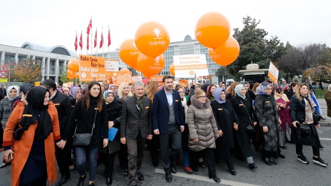 Kadına yönelik şiddet tüm yurtta protesto edildi