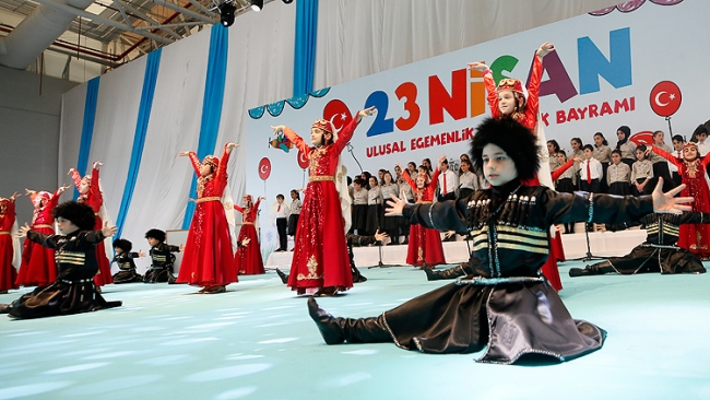 23 Nisan tüm yurtta coşkuyla kutlanıyor