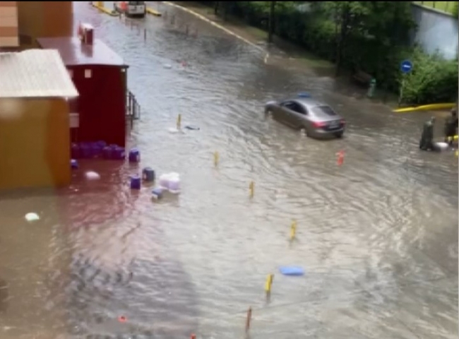 İstanbul'u sağanak ve dolu vurdu