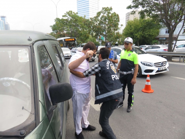 İstanbul'da yeni eğitim öğretim yılının ilk aşaması için 9 bin 500 polis görev başında