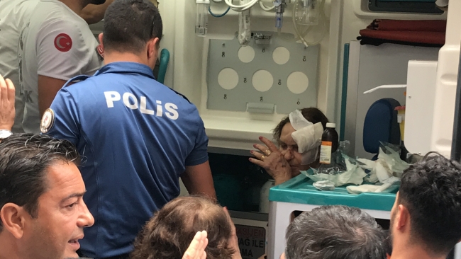 İstiklal Caddesi'nde motosikletiyle dehşet saçtı: 3 yaralı