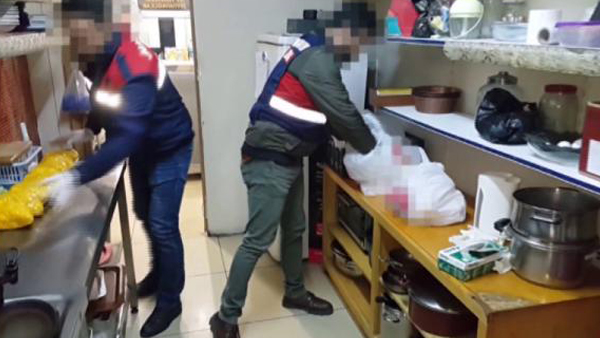 3 milyon TL'lik uyuşturucuyu lokantaya saklamışlar