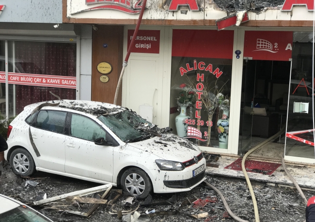 İzmir'de korkutan otel yangını