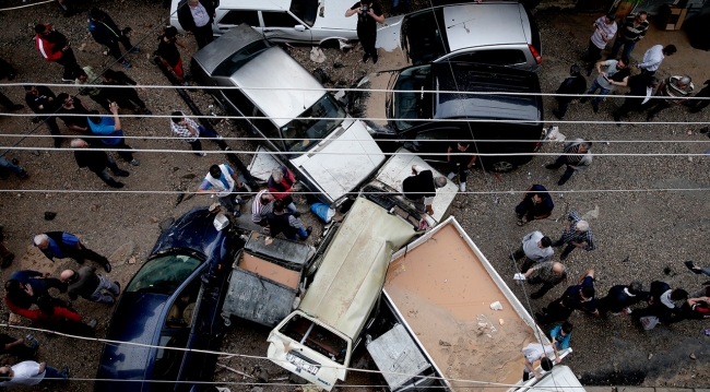İzmir'de kuvvetli sağanak hayatı olumsuz etkiledi