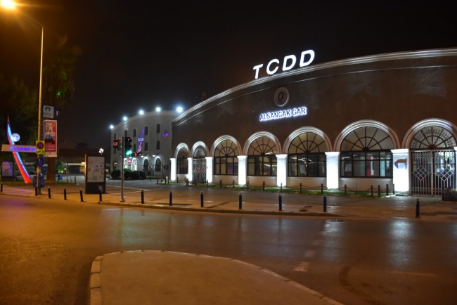 Kısıtlamanın ardından kentler sessizliğe büründü