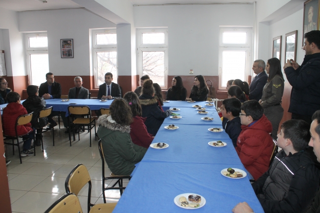 Şehit kızlarından duygulandıran mektup: Türk askeri güçlüdür, babamızdan biliyoruz