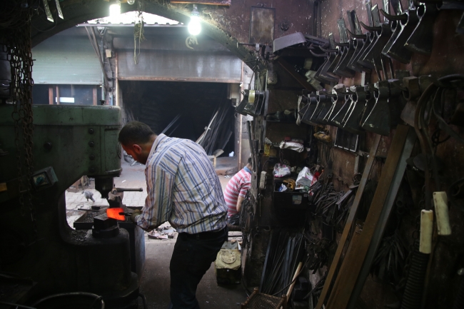 İftara kadar kavurucu sıcakta mesai