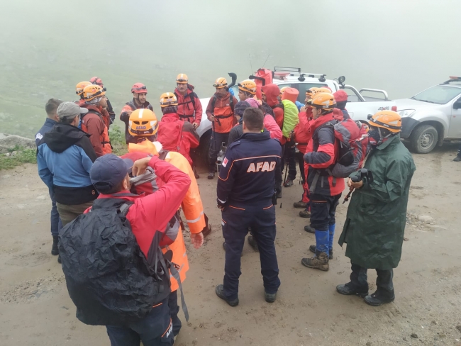 Kaçkar'da düşen 2 Ukraynalı dağcı 33 saat sonra kurtarıldı