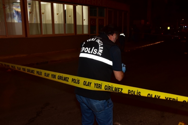 İzmir'de kafeye silahlı saldırı