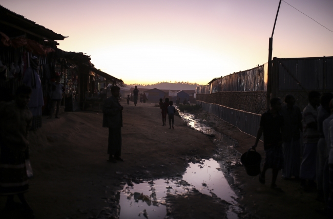 Arakanlılar temiz su sıkıntısıyla mücadele ediyor