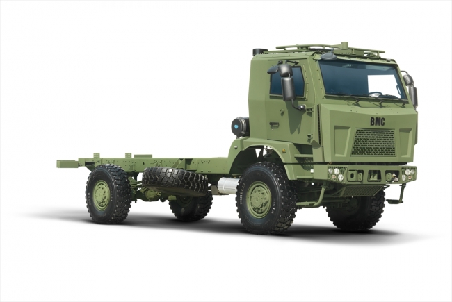 BMC, Kirpi, Amazon, Vuran ve yeni zırhlı kamyonu Paris’te sergileyecek