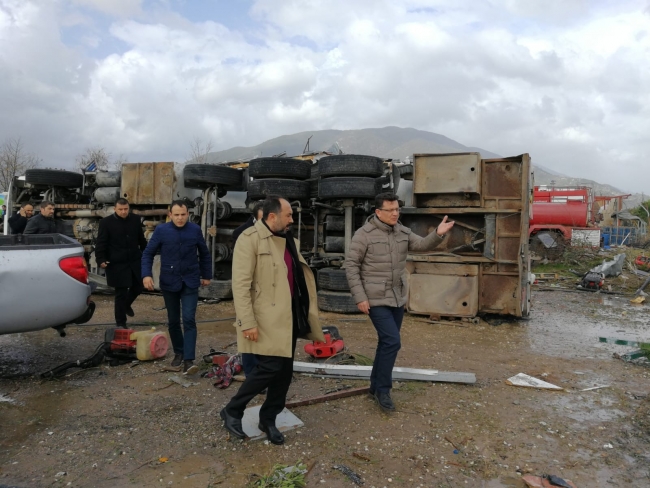 Antalya'da hortum: 2 ölü, 10 yaralı