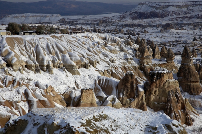 Peribacalarının "gelinlikli" hali hayran bırakıyor
