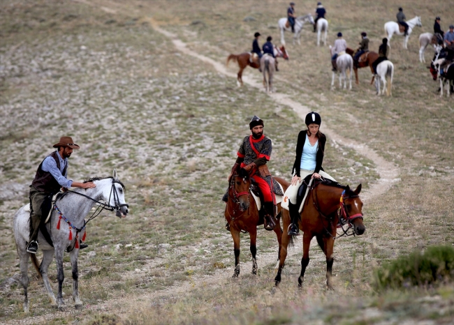Kapadokya'da yıldızlar altında kamp
