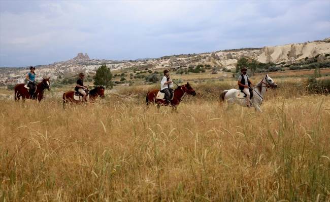 Kapadokya'da yıldızlar altında kamp
