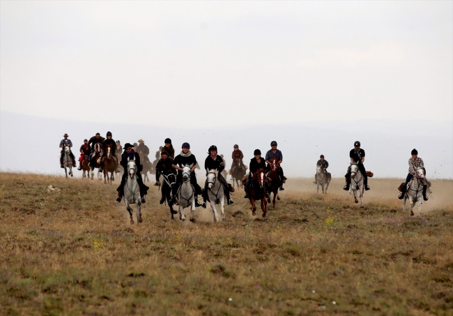 Kapadokya'da yıldızlar altında kamp