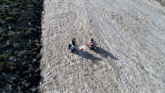 Temmuzda "kar"la serinliyorlar